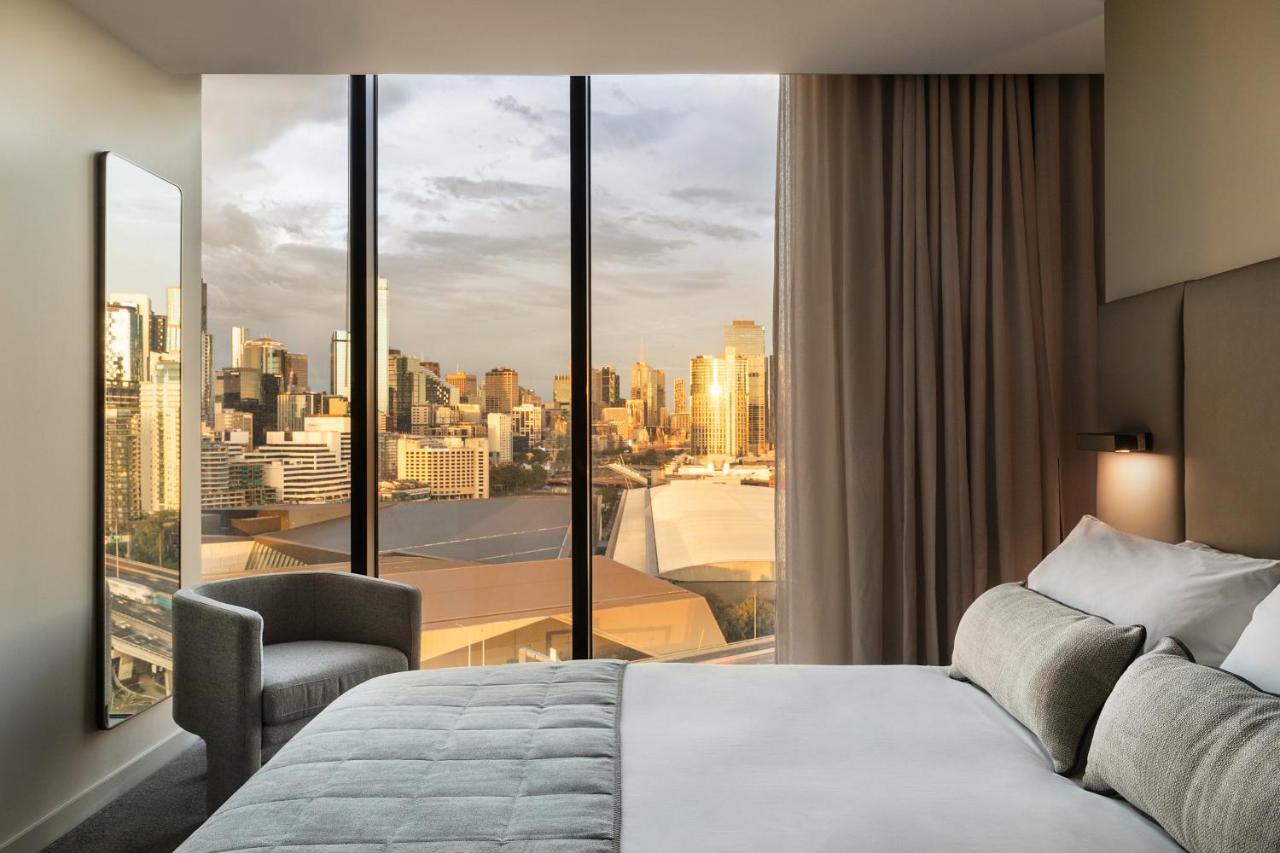 Oakwood Premier Melbourne Aparthotel Exterior foto A bedroom at the hotel