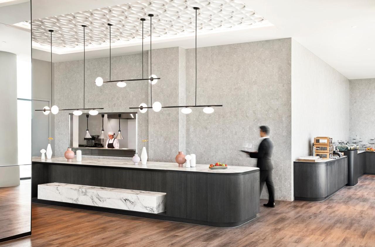 Oakwood Premier Melbourne Aparthotel Exterior foto The kitchen at the restaurant